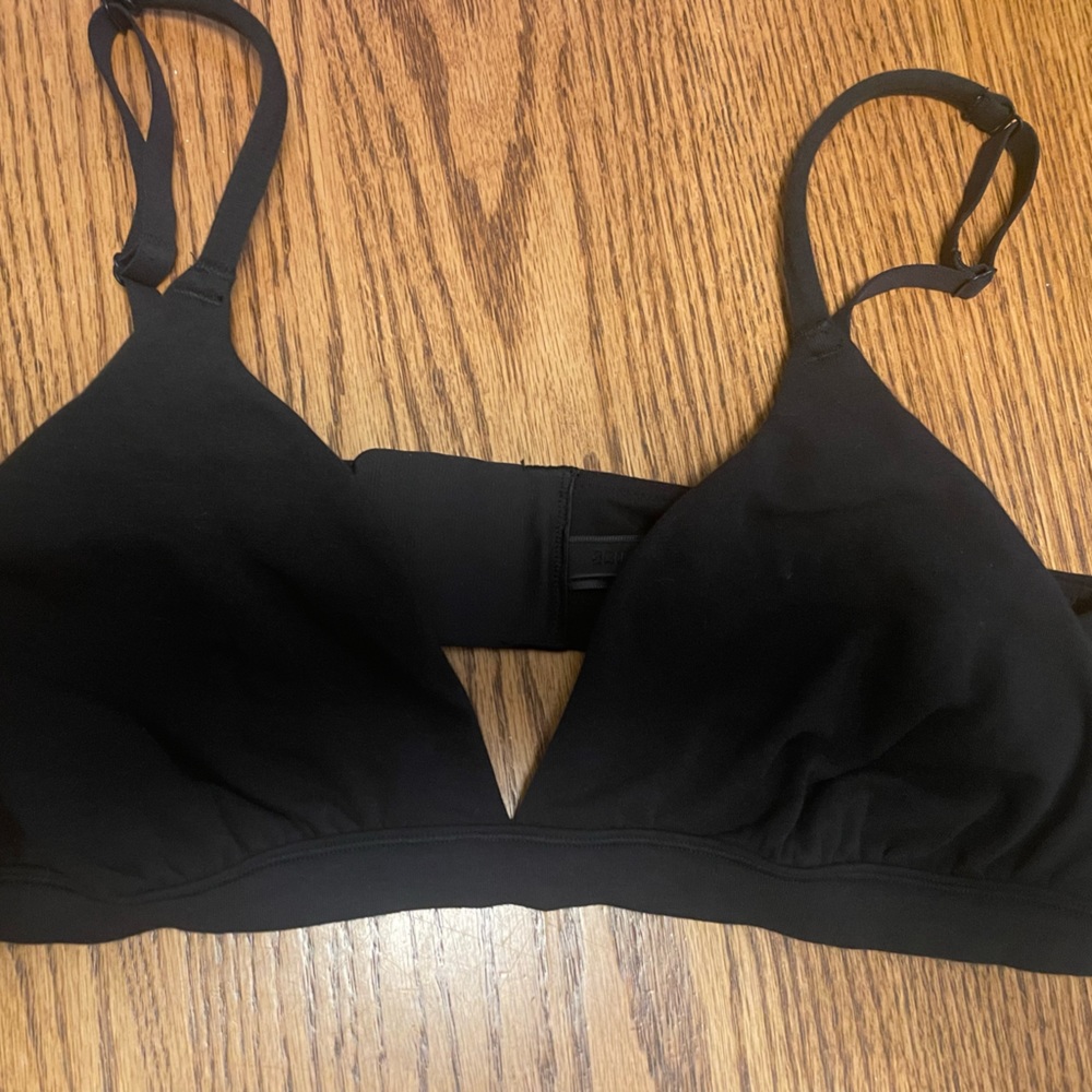 SKIMS Black Triangle Bralette 3X